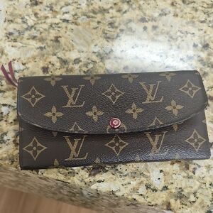 LV Emilie long wallet